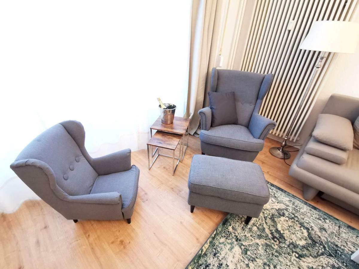 Kvh By Rockchair Apartments L Superhost Status L Boxspringbett Am Schloss Charlottenburg Welcomes You! Berlin Exterior foto