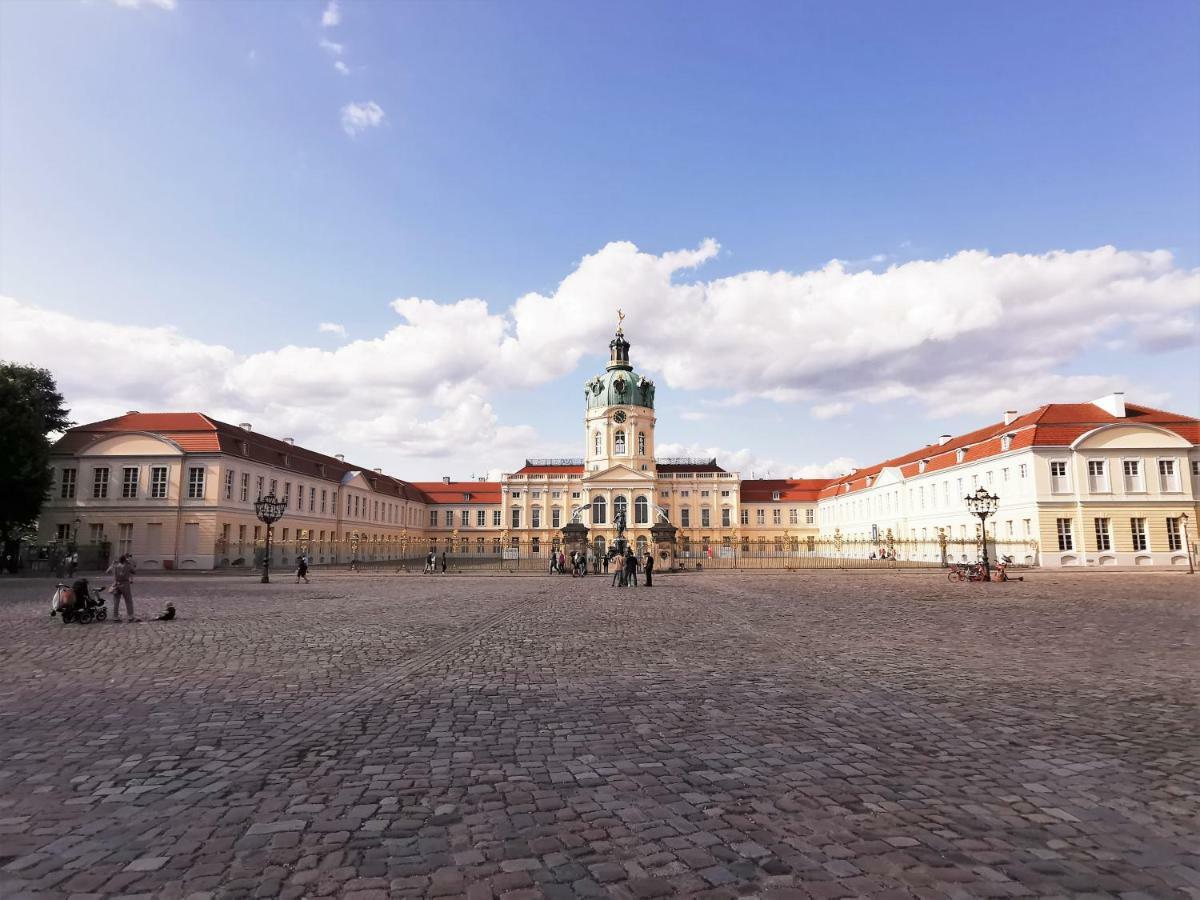 Kvh By Rockchair Apartments L Superhost Status L Boxspringbett Am Schloss Charlottenburg Welcomes You! Berlin Exterior foto